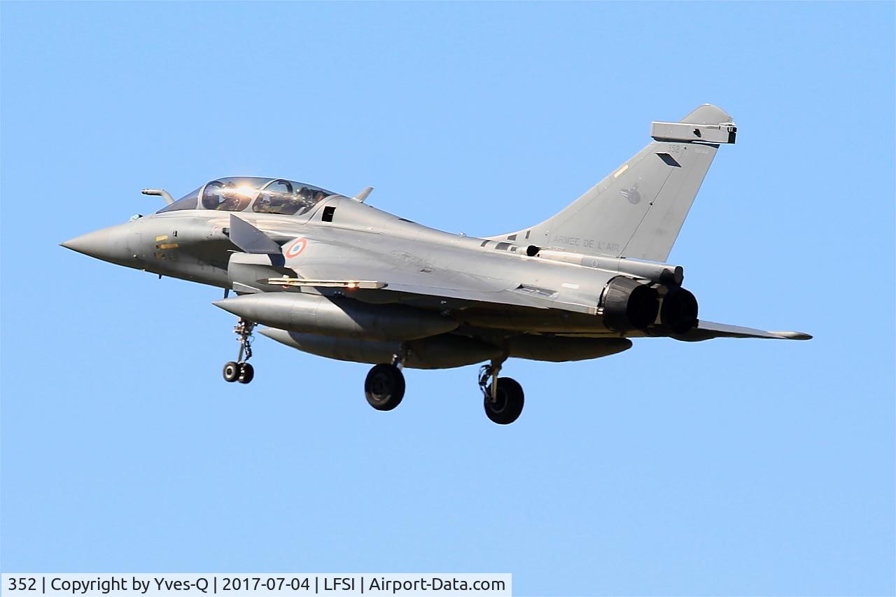 352, Dassault Rafale B C/N 352, Dassault Rafale B, Short approach rwy 29, St Dizier-Robinson Air Base 113 (LFSI)