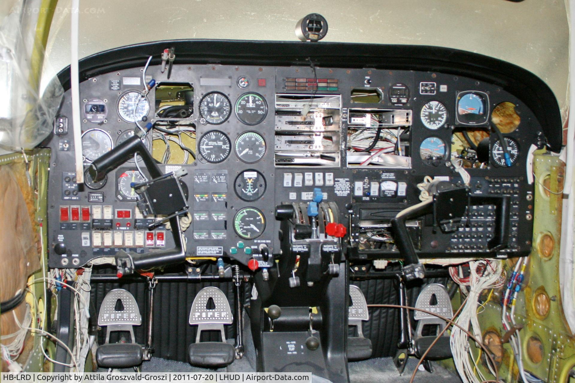 HB-LRD, 1991 Piper PA-34-220T C/N 3448015, LHUD - Szeged Airport, Hungary - After the arrival of the HB-LRD registered plane, during the preparation for Hungarian translation.