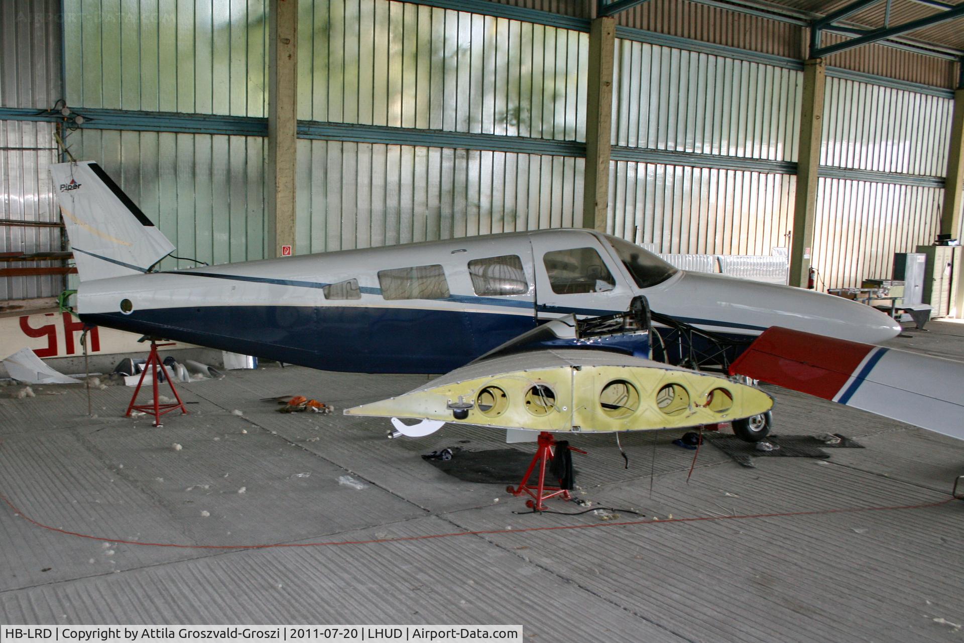 HB-LRD, 1991 Piper PA-34-220T C/N 3448015, LHUD - Szeged Airport, Hungary - After the arrival of the HB-LRD registered plane, during the preparation for Hungarian translation.