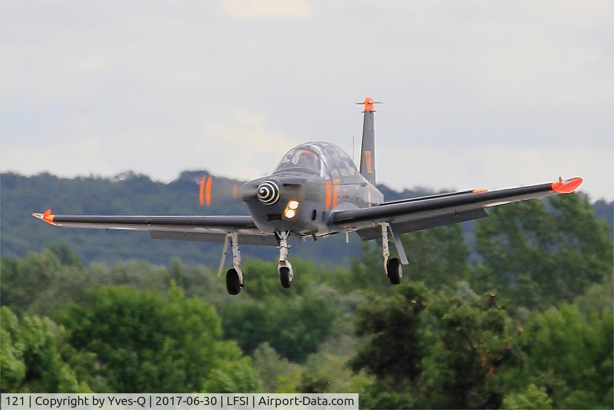 121, Socata TB-30 Epsilon C/N 121, Socata TB-30 Epsilon, Landing rwy 29, St Dizier-Robinson Air Base 113 (LFSI)