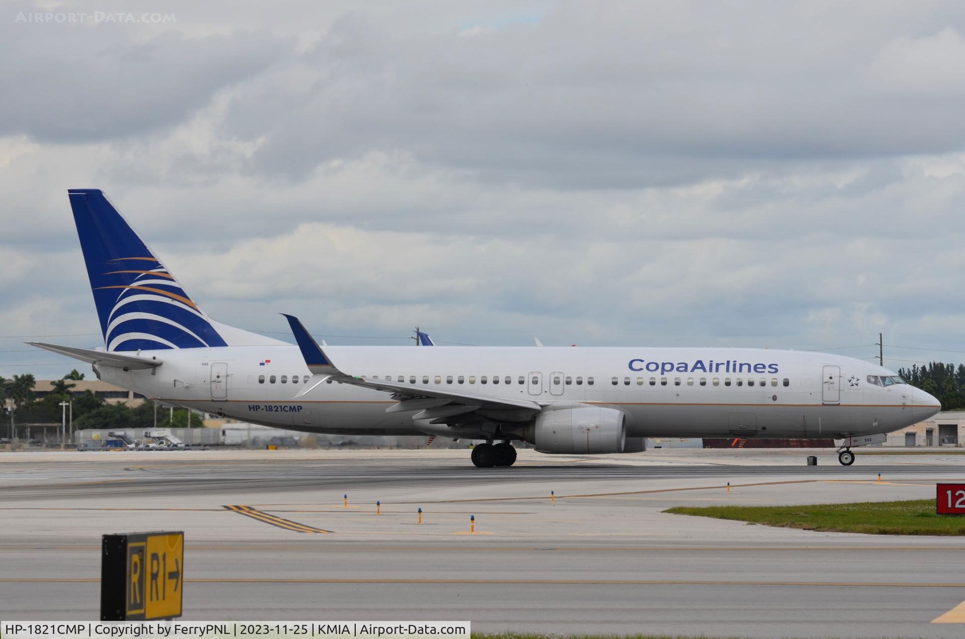 HP-1821CMP, 2012 Boeing 737-8V3 C/N 41089, Copa B738 lining-up for its departure