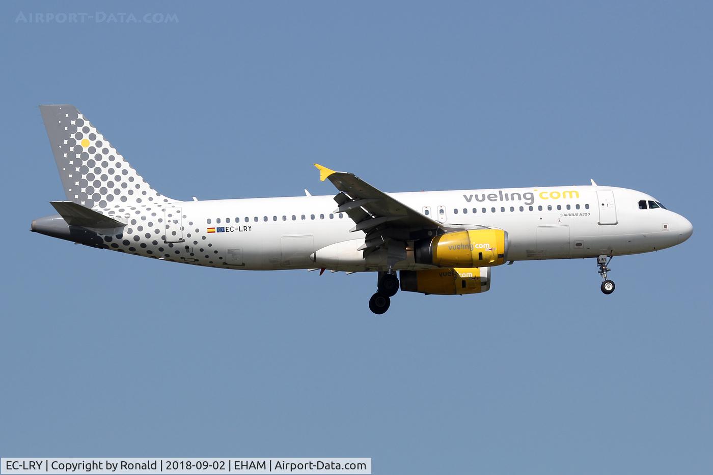 EC-LRY, 2002 Airbus A320-232 C/N 1862, at spl