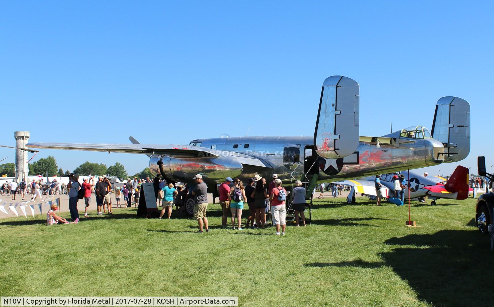 N10V, 1943 North American B-25H Mitchell C/N 98-21433, OSH 17 zx