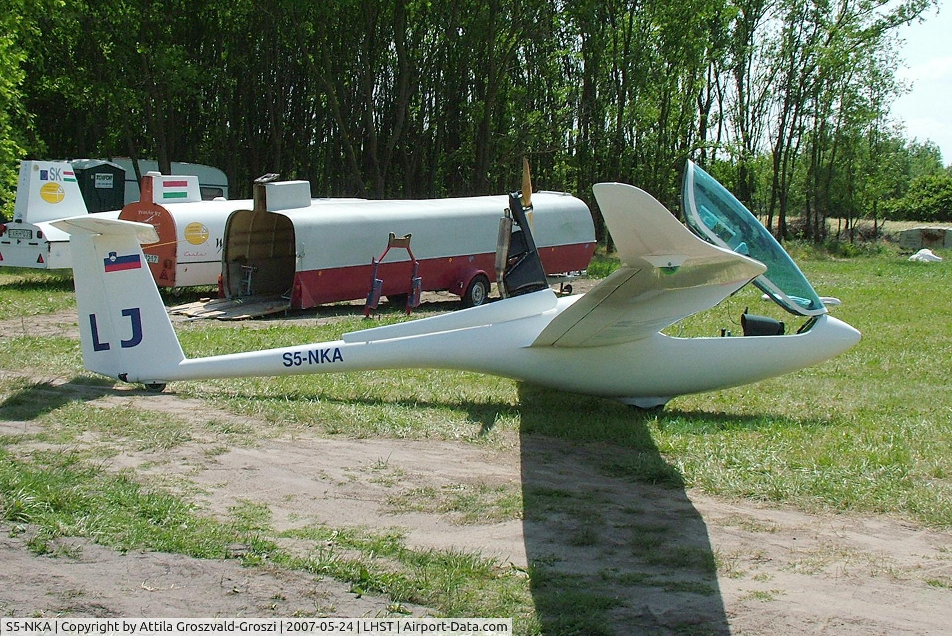 S5-NKA, 2006 AMS-Flight Apis M, LHST - Szatymaz Airport, Hungary