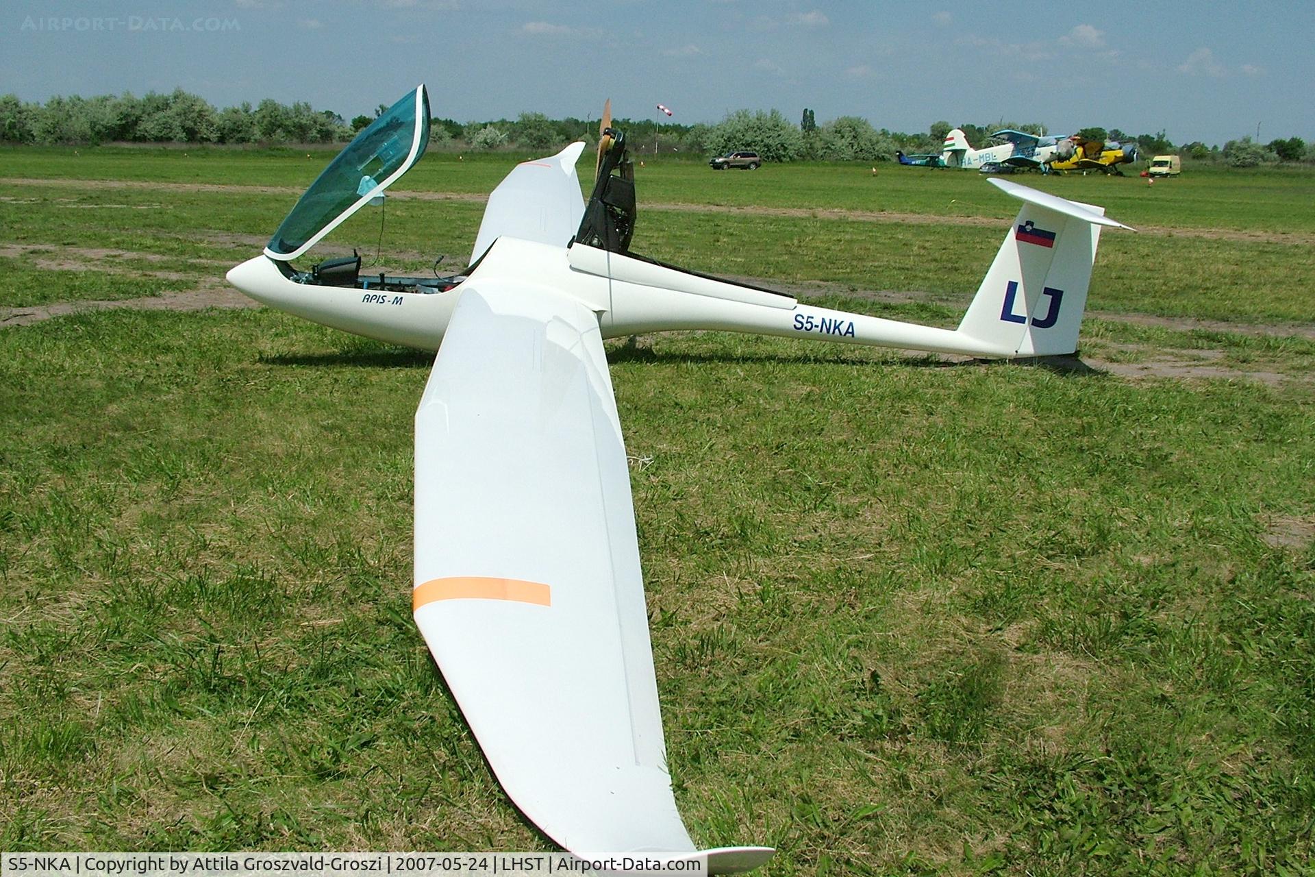 S5-NKA, 2006 AMS-Flight Apis M, LHST - Szatymaz Airport, Hungary