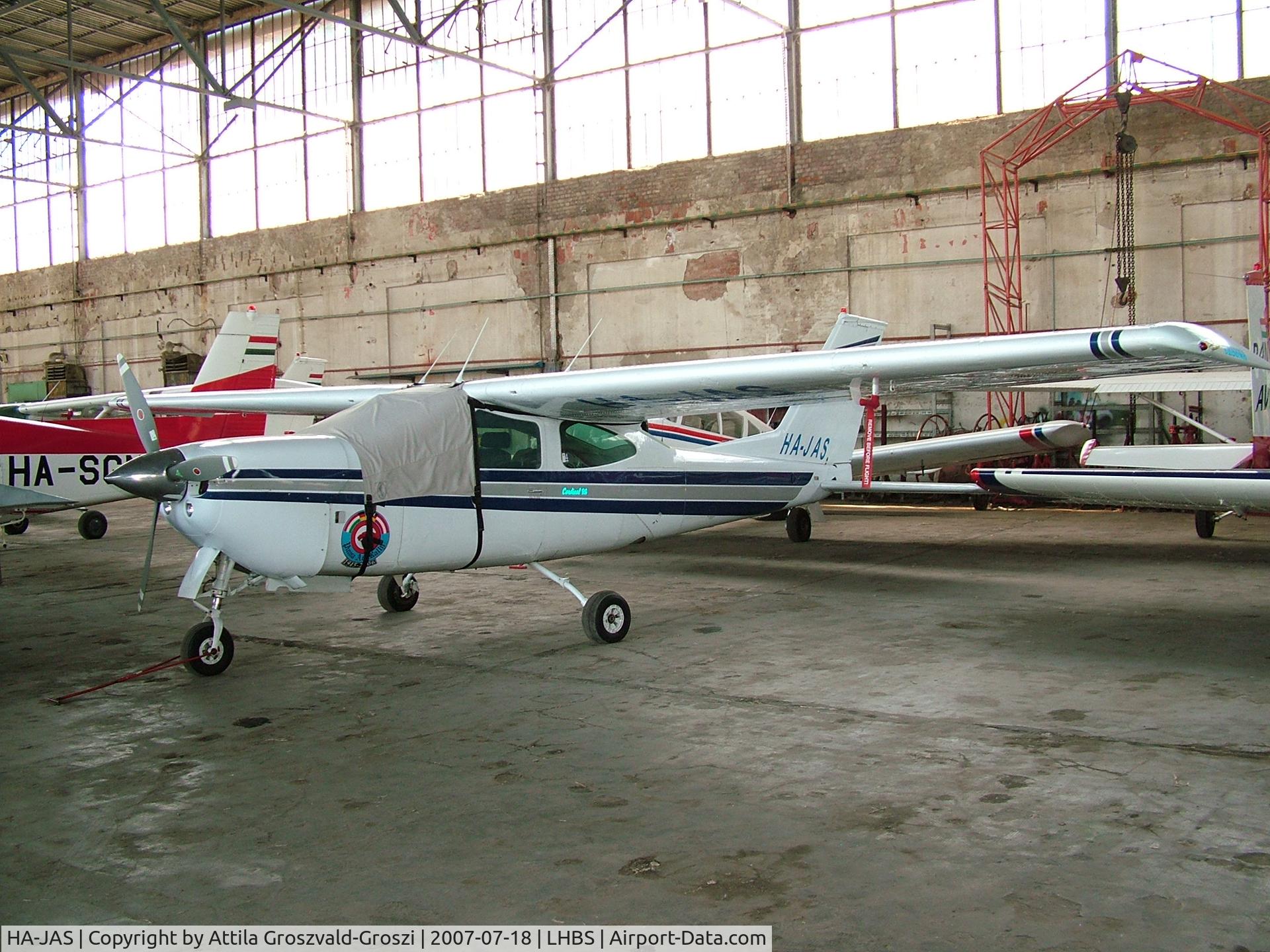 HA-JAS, 1977 Cessna 177RG Cardinal C/N 177RG1193, LHBS - Budaörs Airport, Hungary