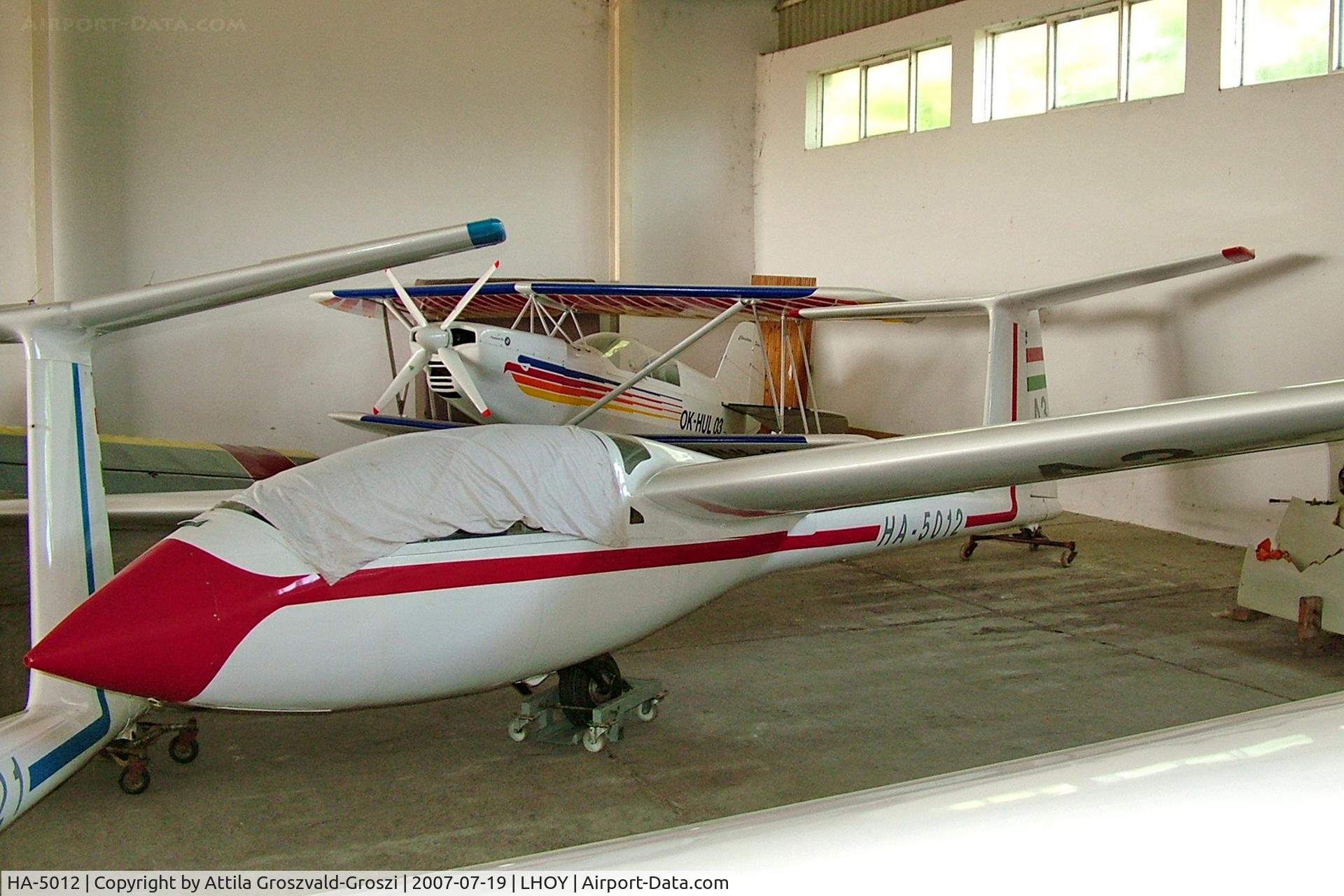HA-5012, 1979 ICA IS-28B2 C/N 229, LHOY - Öcsény Airport, Hungary
