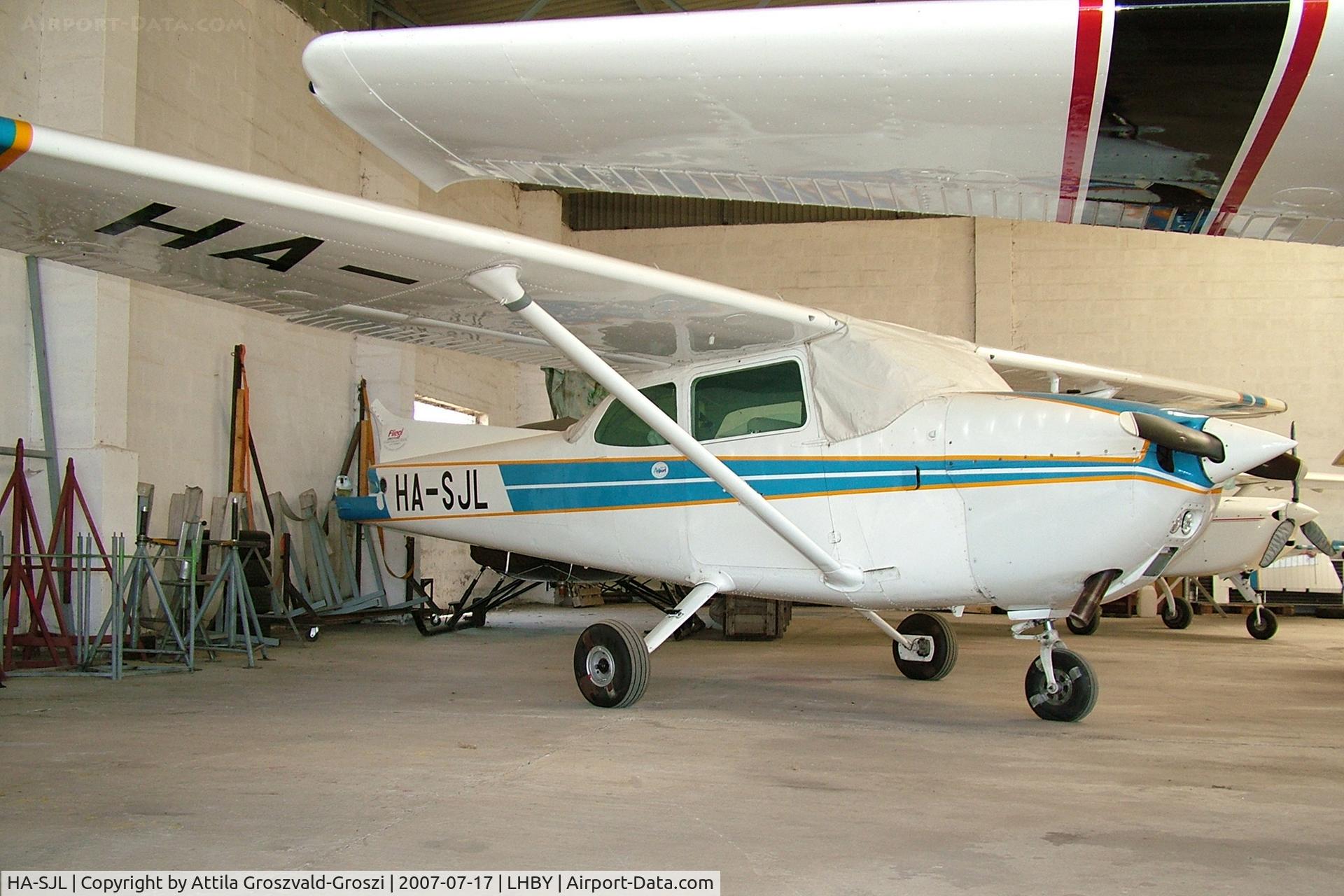 HA-SJL, 1975 Cessna 172M C/N 17265068, LHBY - Böny Airport, Hungary