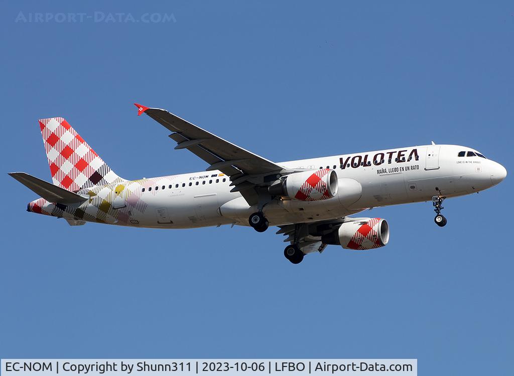 EC-NOM, 2008 Airbus A320-214 C/N 3511, Landing rwy 14L