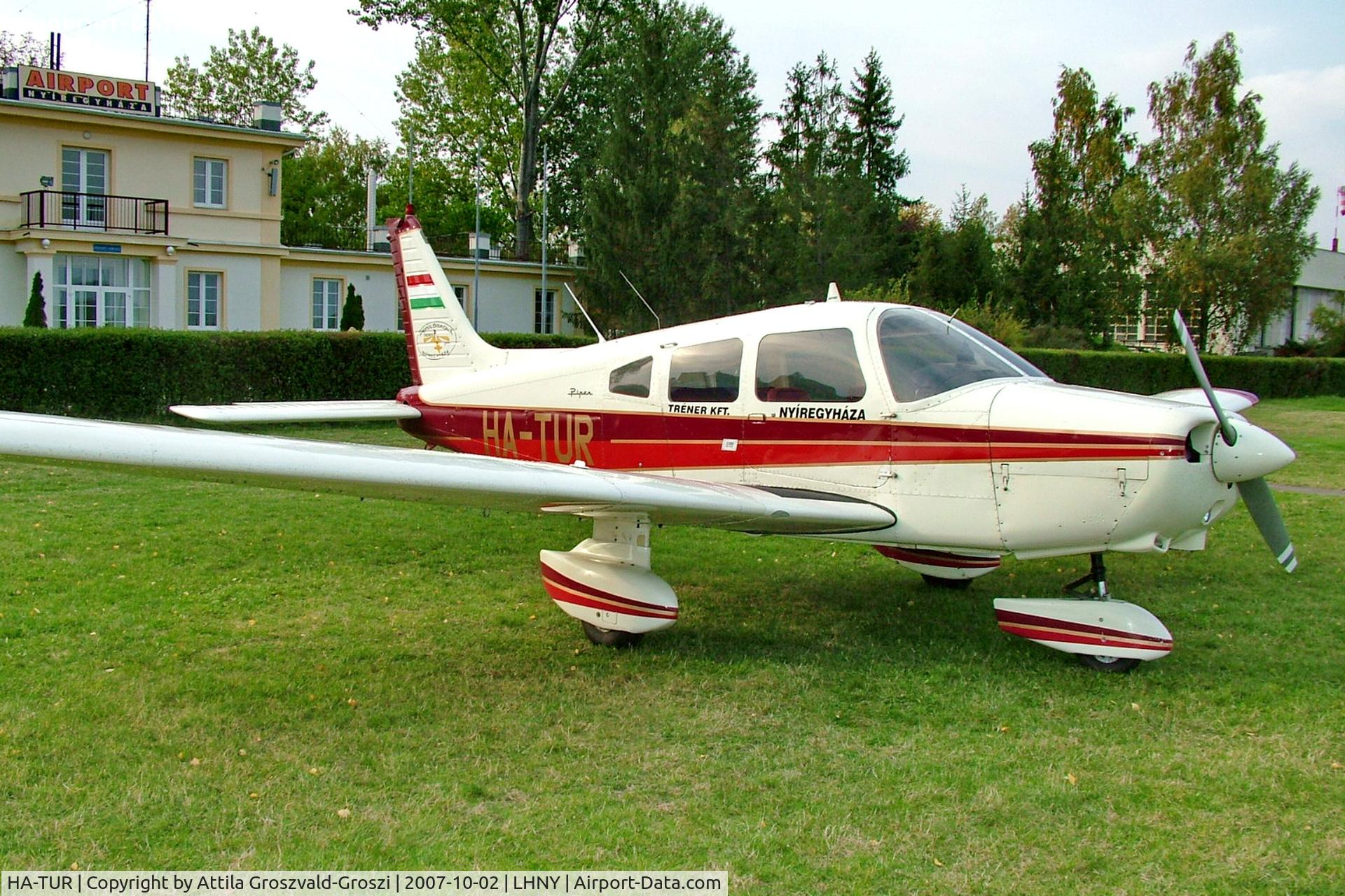 HA-TUR, Piper PA-28-161 C/N 287816189, LHNY - Nyíregyháza Airport, Hungary