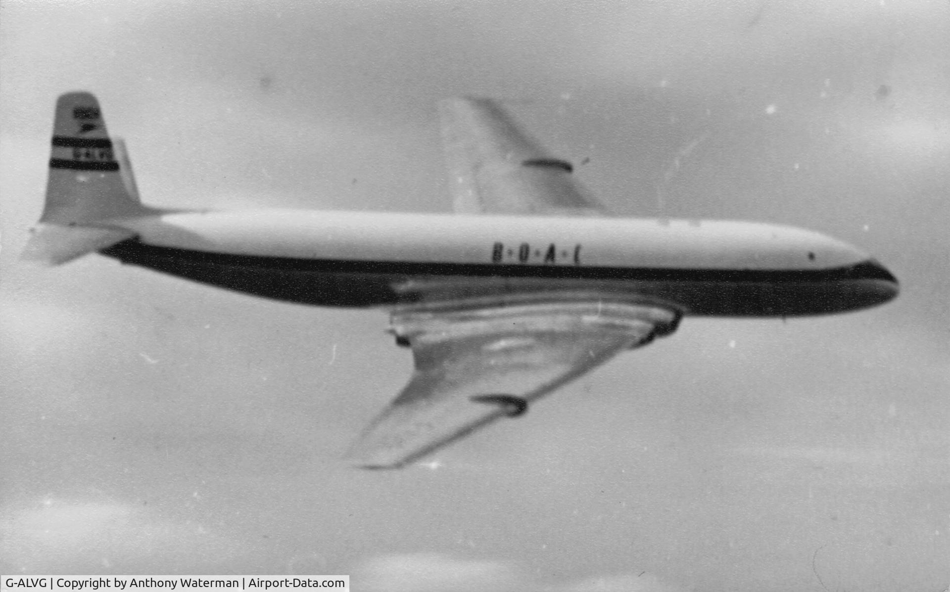 G-ALVG, 1949 De Havilland DH.106 Comet 1 C/N 6001, In flight, c1950