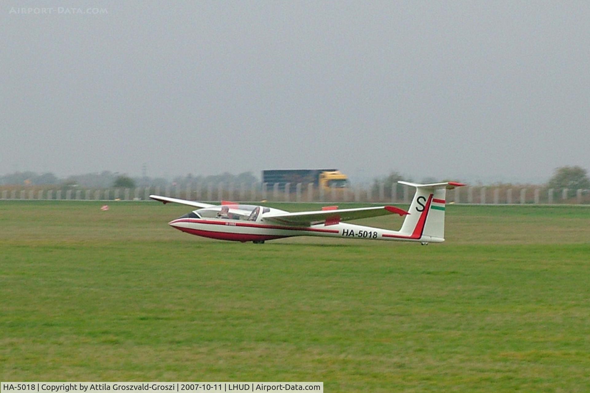HA-5018, 1981 ICA-Brasov IS-28B2 C/N 331, LHUD - Szeged Airport, Hungary
