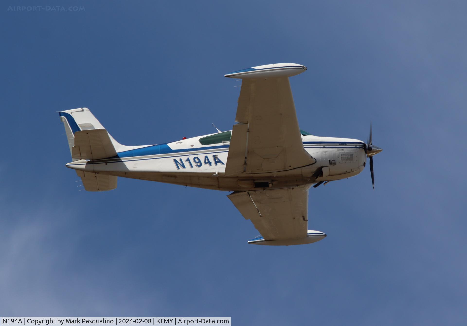 N194A, 1990 Beech F33A Bonanza C/N CE-1465, Beech F33A
