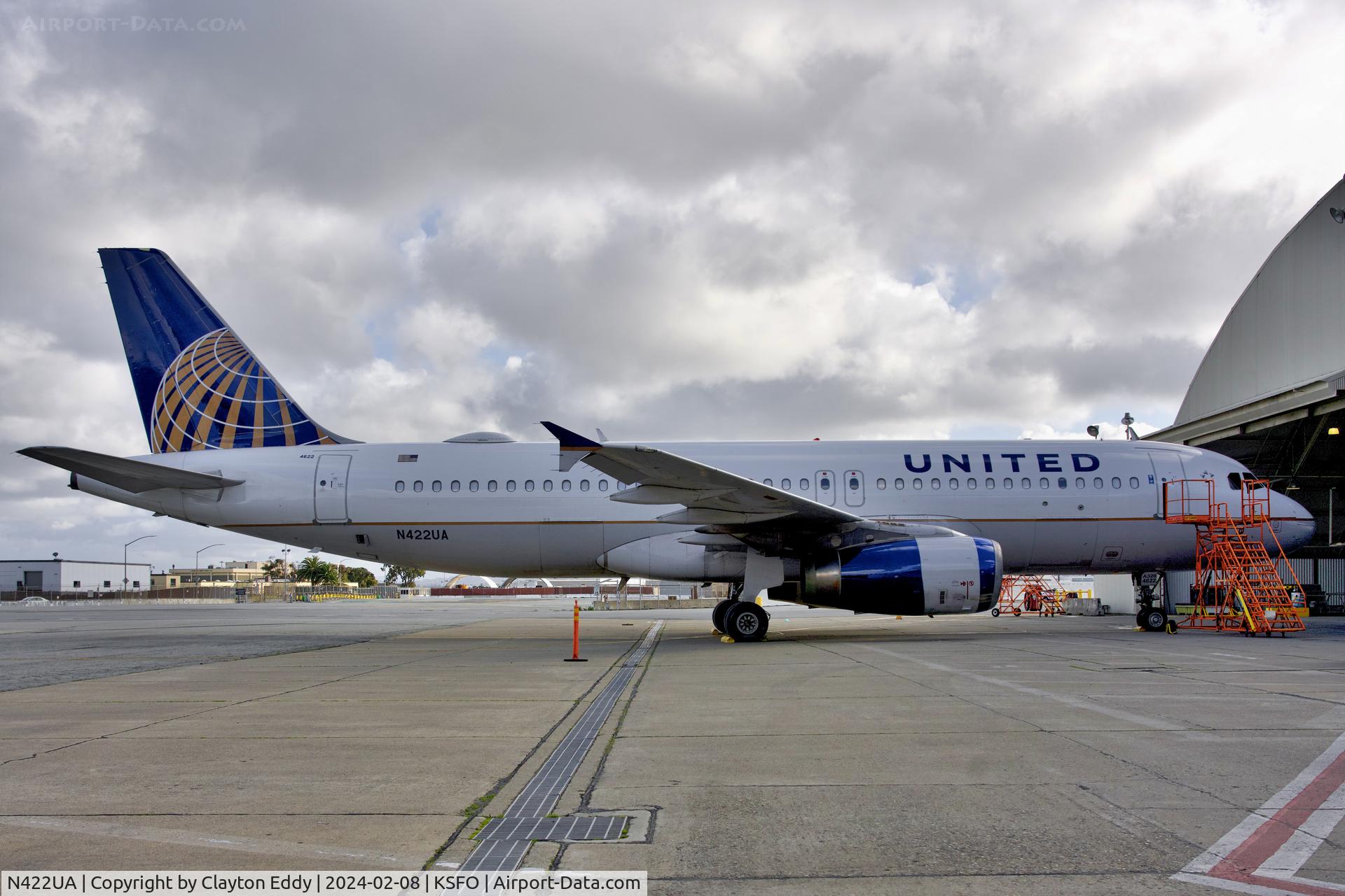 N422UA, 1995 Airbus A320-232 C/N 503, SFO 2024.