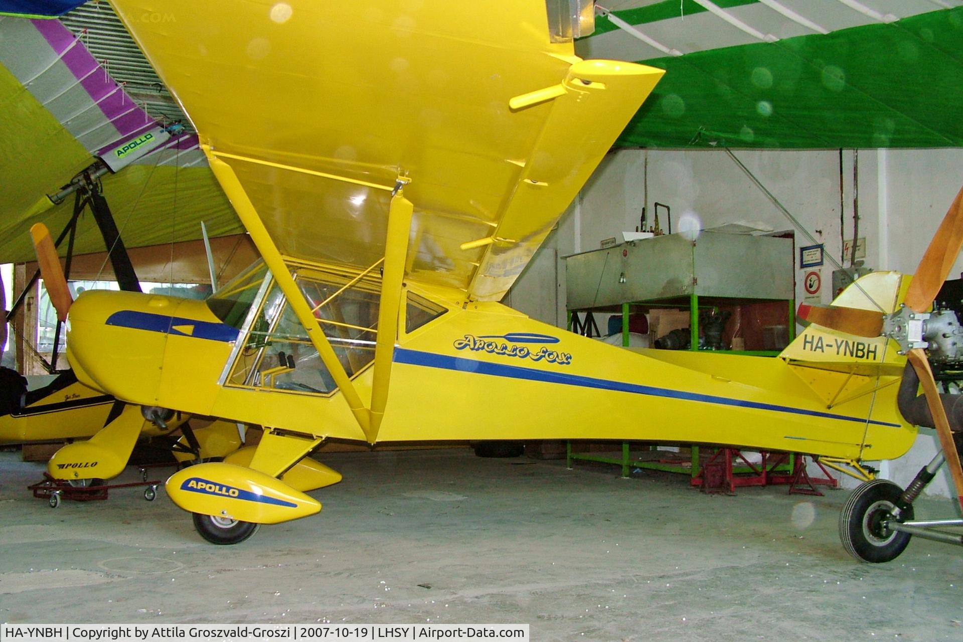 HA-YNBH, 2002 Apollo Fox C/N 040302, LHSY - Szombathely Airport, Hungary