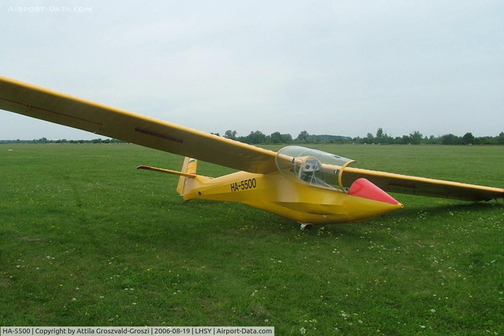 HA-5500, 1983 Rubik R-26SU Góbé 82 C/N AA800001, LHSY - Szombathely Airport, Hungary