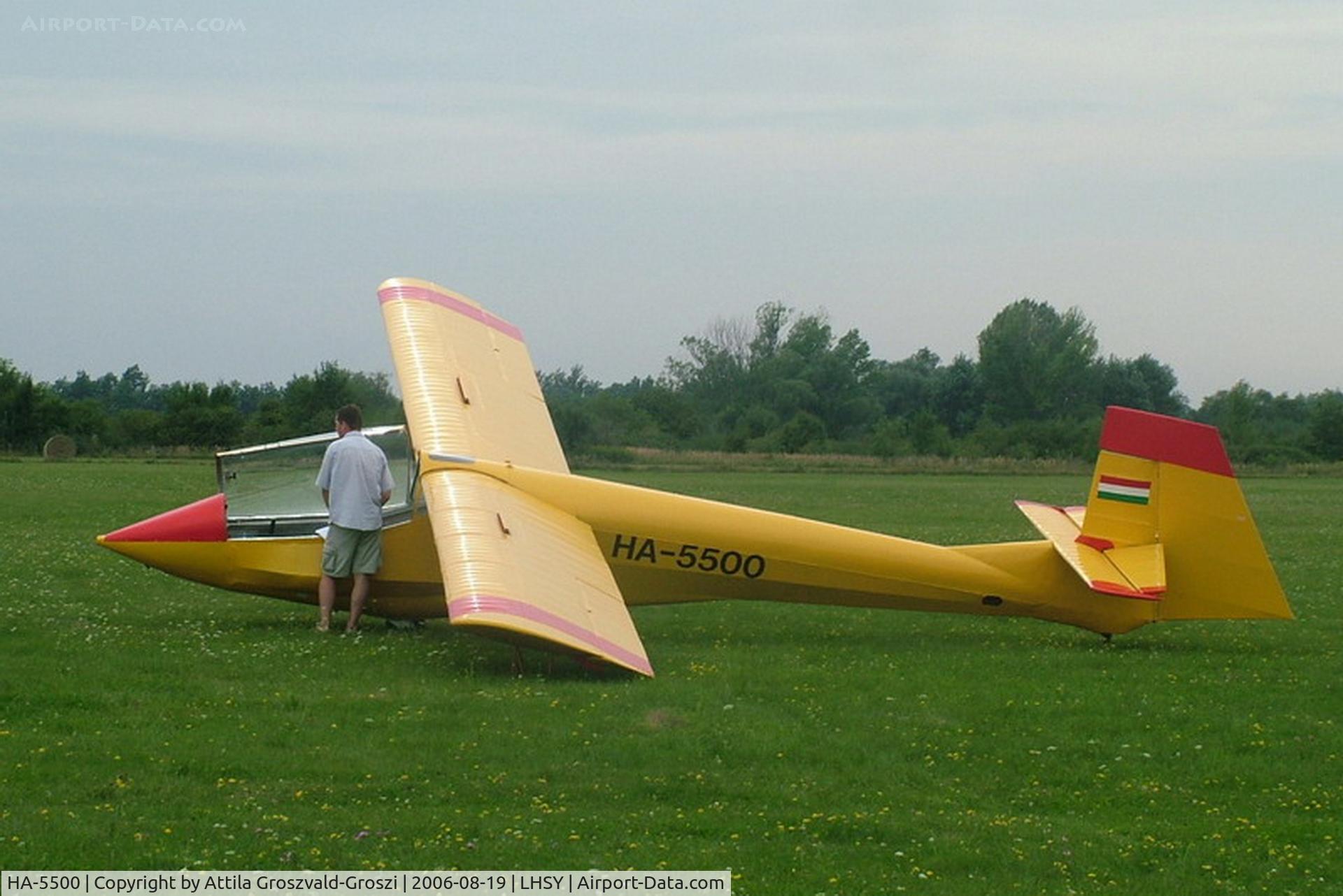 HA-5500, 1983 Rubik R-26SU Góbé 82 C/N AA800001, LHSY - Szombathely Airport, Hungary