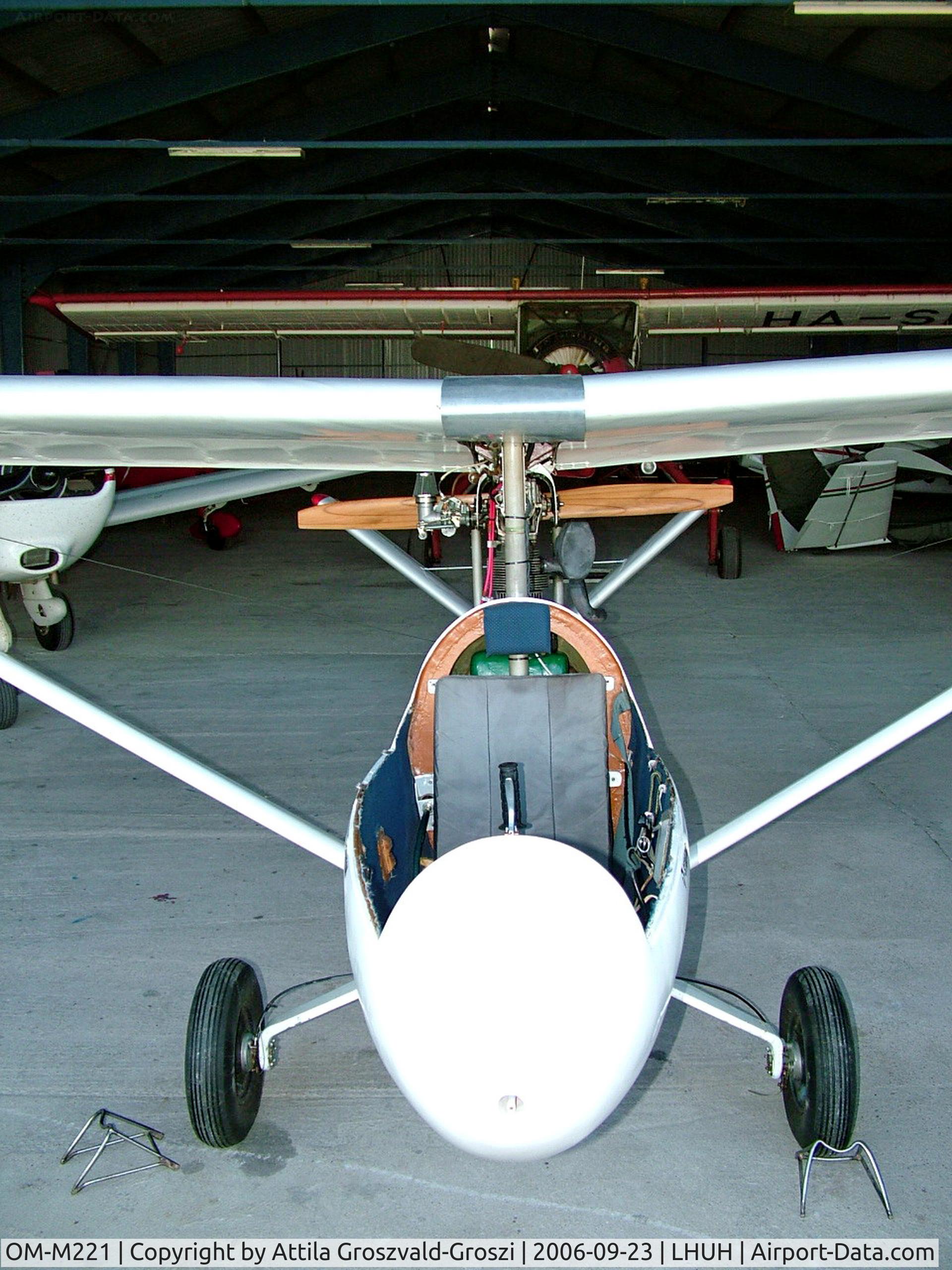 OM-M221, Toresi Straton D7 Mini, LHUH - Úrhida Airport, Hungary