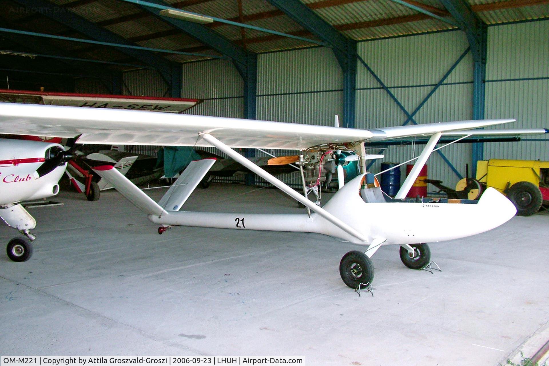OM-M221, Toresi Straton D7 Mini, LHUH - Úrhida Airport, Hungary