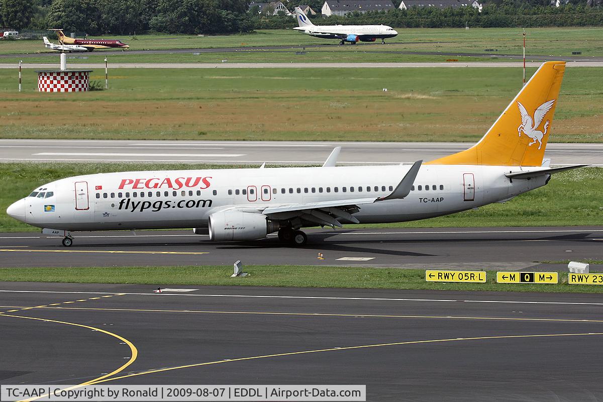 TC-AAP, 2002 Boeing 737-86N C/N 32736, at dus
