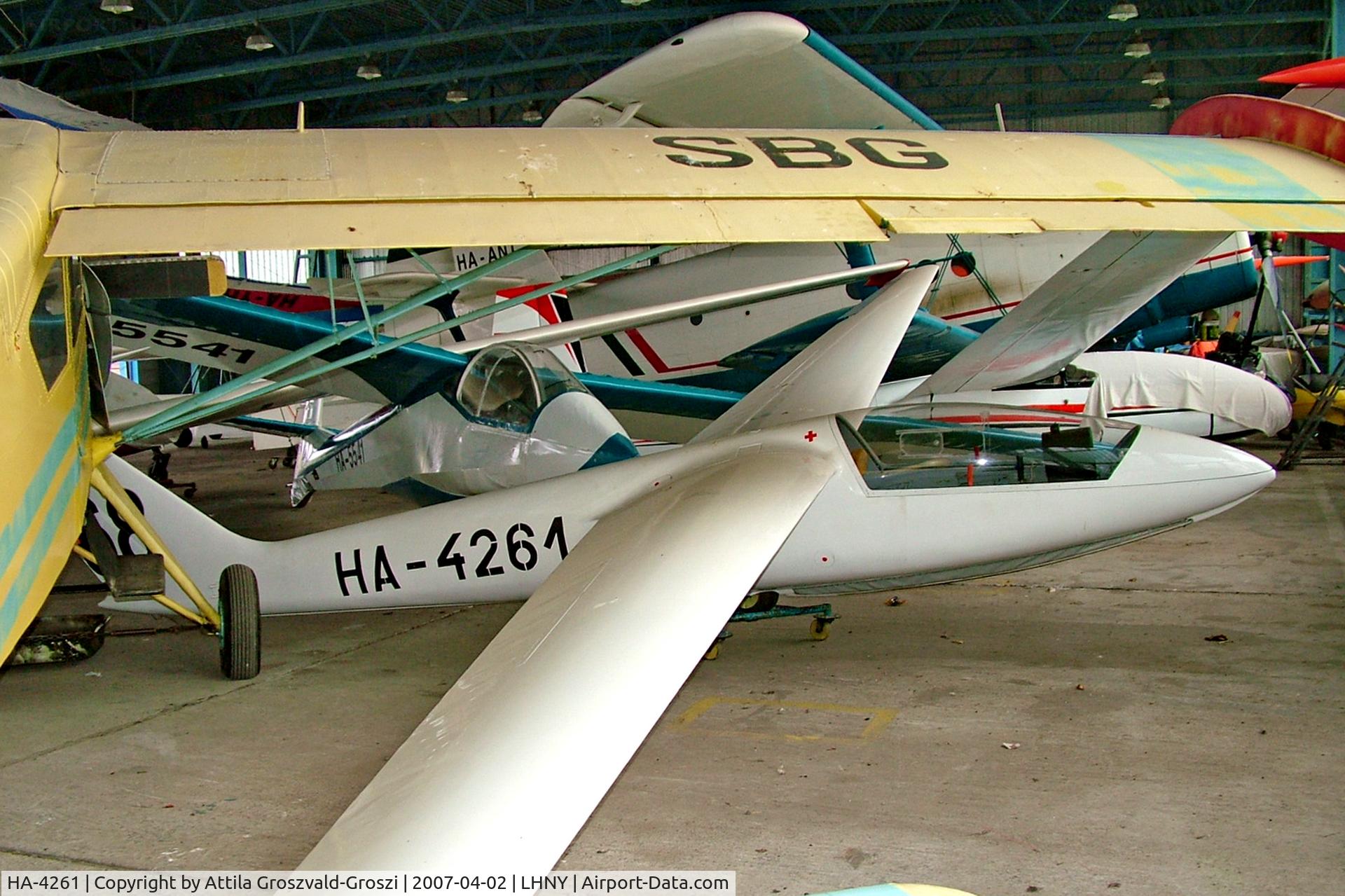 HA-4261, 1971 PZL-Bielsko SZD-32A Foka 5 C/N W-553, LHNY - Nyíregyháza Airport, Hungary