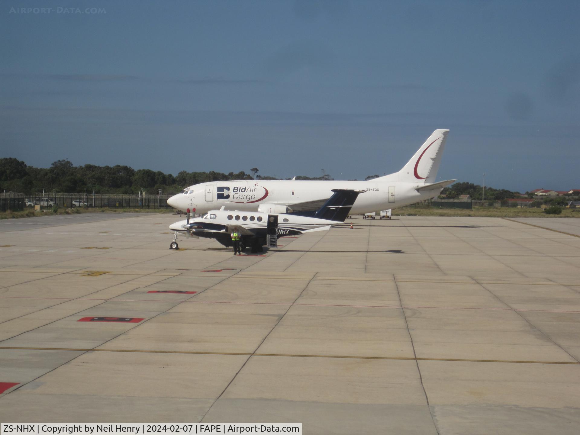ZS-NHX, 1978 Beechcraft 200 King Air C/N BB-386, seen at Port Elizabeth arriving about 15:00 on 07 Feb 24 with passenger needing whee;chair assistance