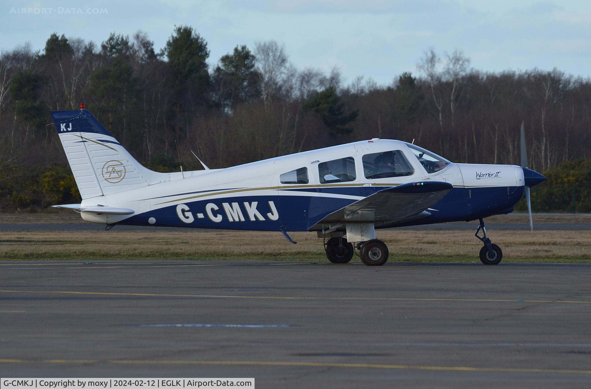 G-CMKJ, 1984 Piper PA-28-161 Cherokee Warrior II C/N 28-8416086, Piper PA-28-161 Cherokee Warrior II at Blackbushe.