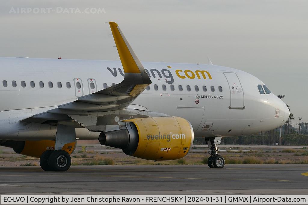 EC-LVO, 2013 Airbus A320-214 C/N 5533, Vueling