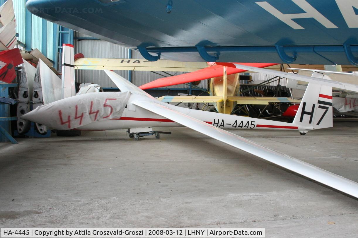 HA-4445, 1982 ICA-Brasov IS-29D2 C/N 174, LHNY - Nyíregyháza Airport, Hungary