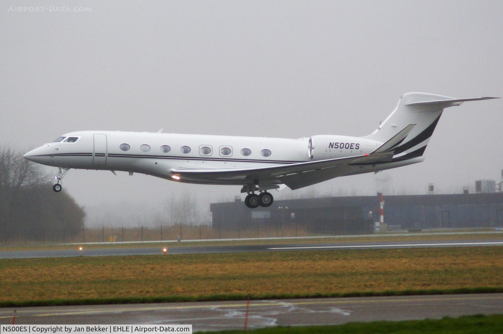N500ES, Gulfstream G650ER C/N 6397, Lelystad Airport in the rain