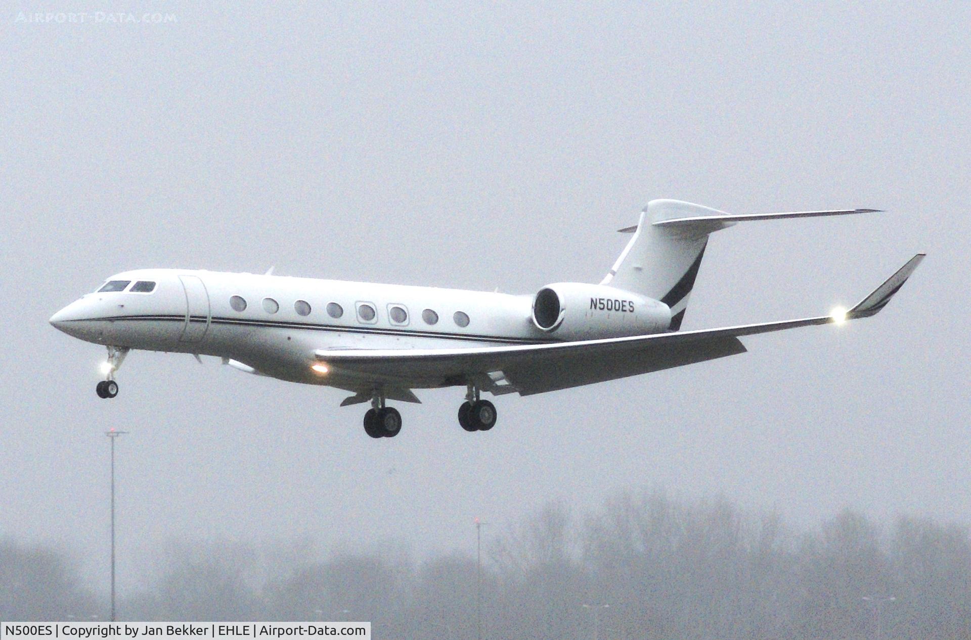 N500ES, Gulfstream G650ER C/N 6397, Lelystad Airport in the rain with low visibility