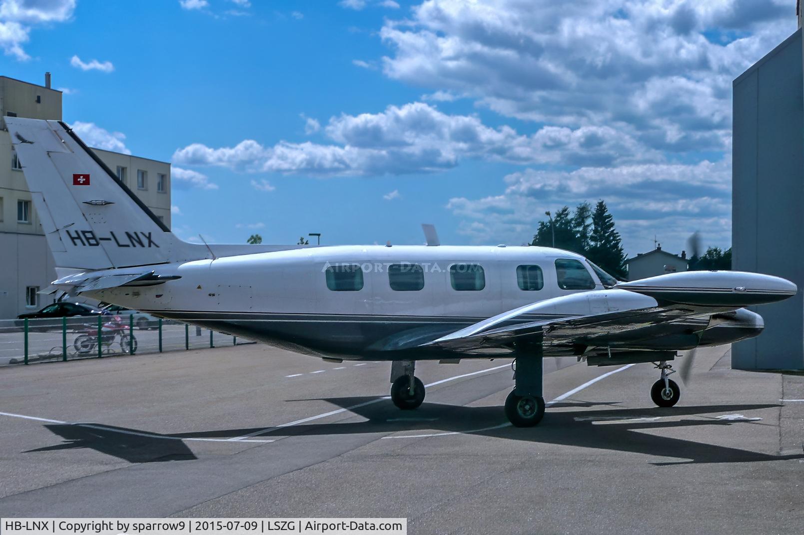 HB-LNX, 1982 Piper PA-31T2 Cheyenne IIXL C/N 31T-8166050, Taxying to the hangar at Grenchen. HB-registered from 1083-07-21 until 2022-05-13