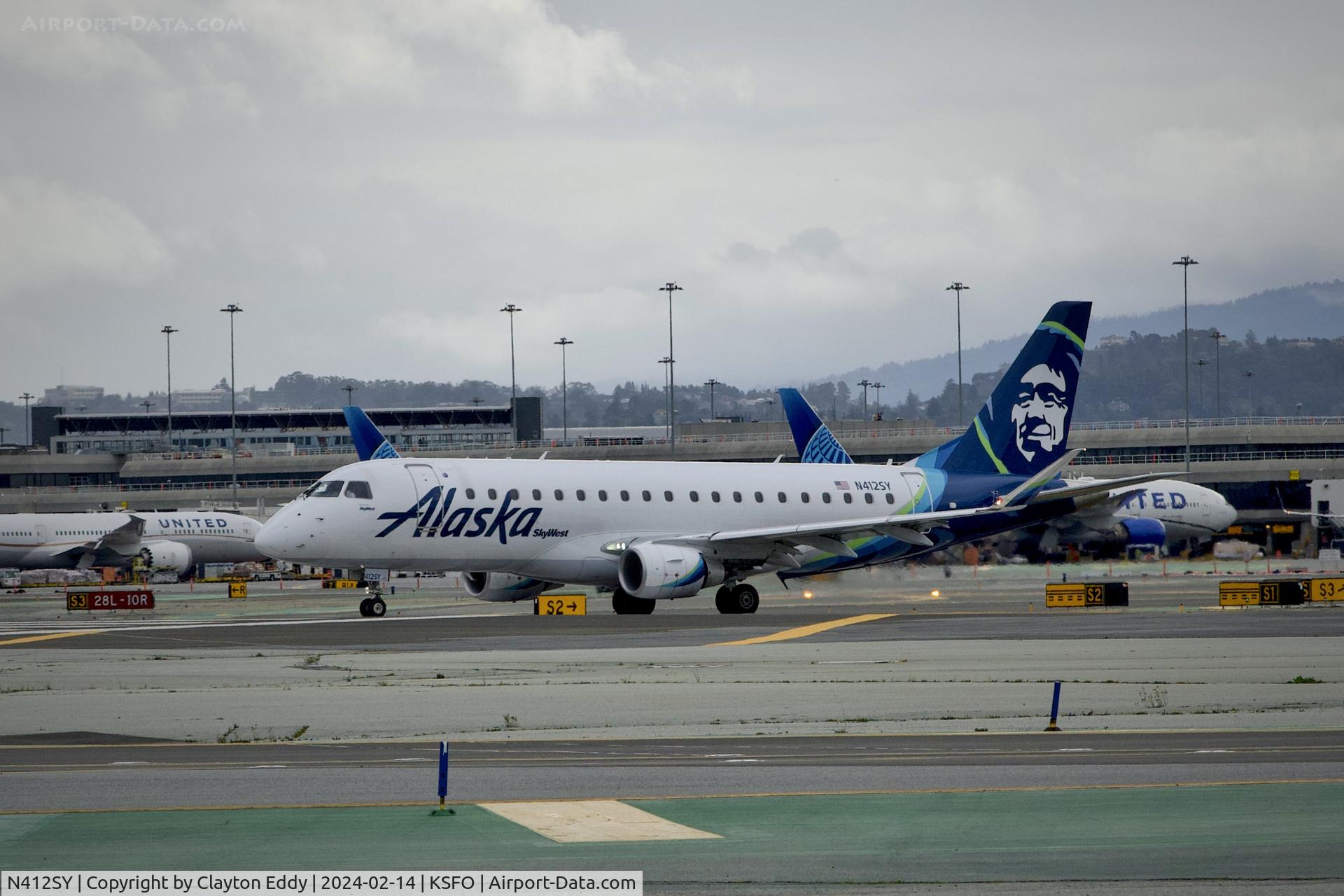 N412SY, 2022 Embraer ERJ-170-200 LR C/N 17000908, SFO 2024.