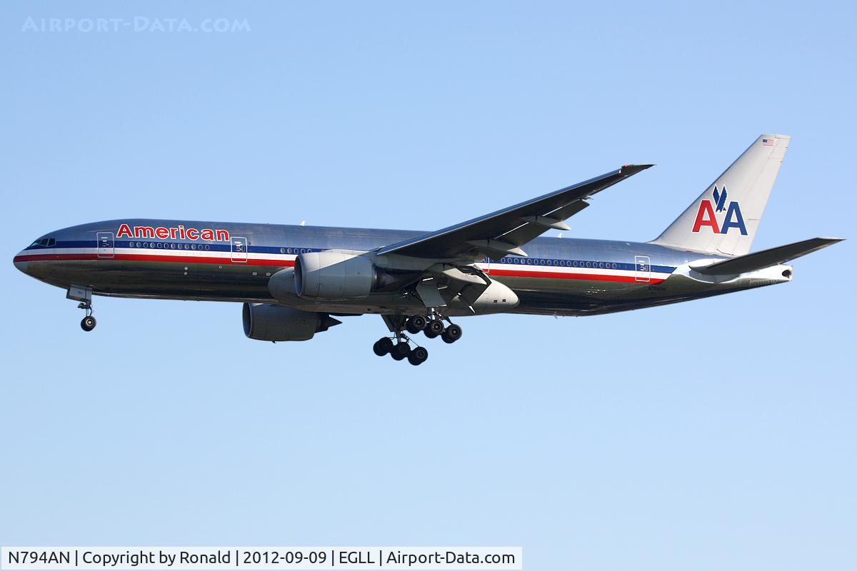 N794AN, 2000 Boeing 777-223 C/N 30256, at lhr