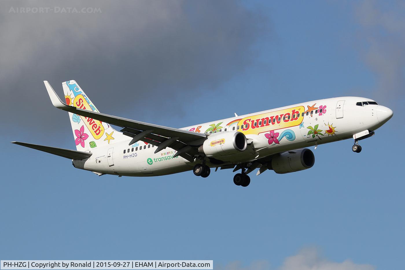 PH-HZG, 2000 Boeing 737-8K2 C/N 28379, at spl