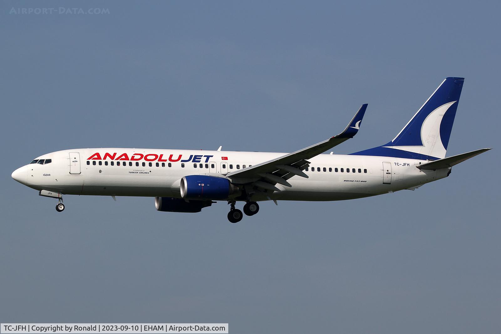 TC-JFH, 1998 Boeing 737-8F2 C/N 29770, at spl