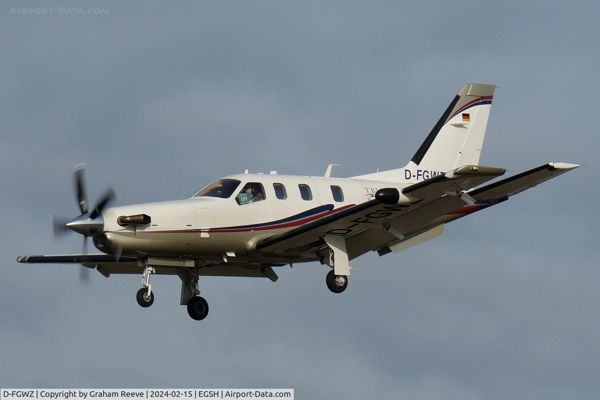 D-FGWZ, 2007 Socata TBM-850 C/N 394, Landing at Norwich.
