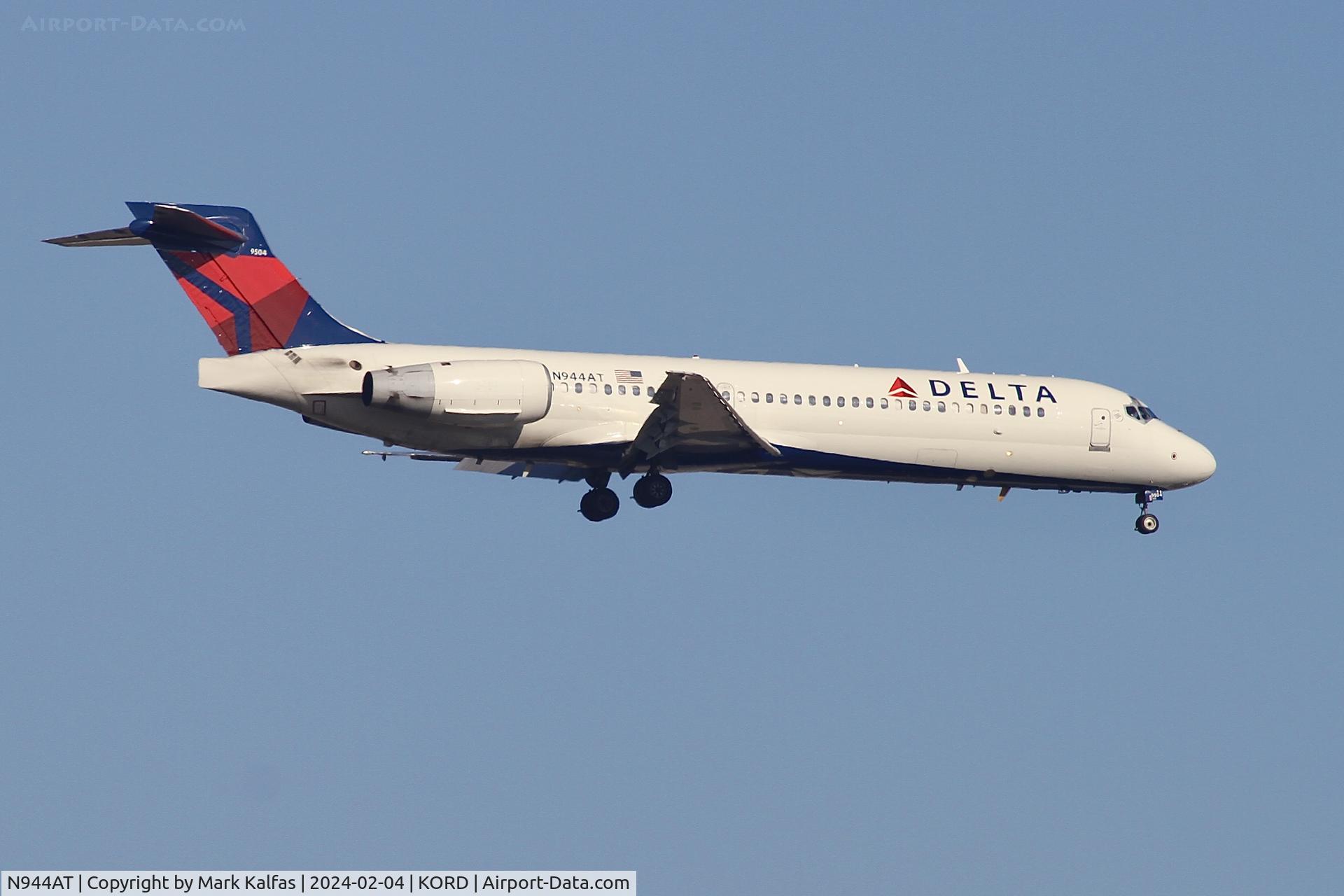 N944AT, 1999 Boeing 717-200 C/N 55007, B712 Delta Airlines  BOEING 717-200 N944AT DAL1144 MSP-ORD
