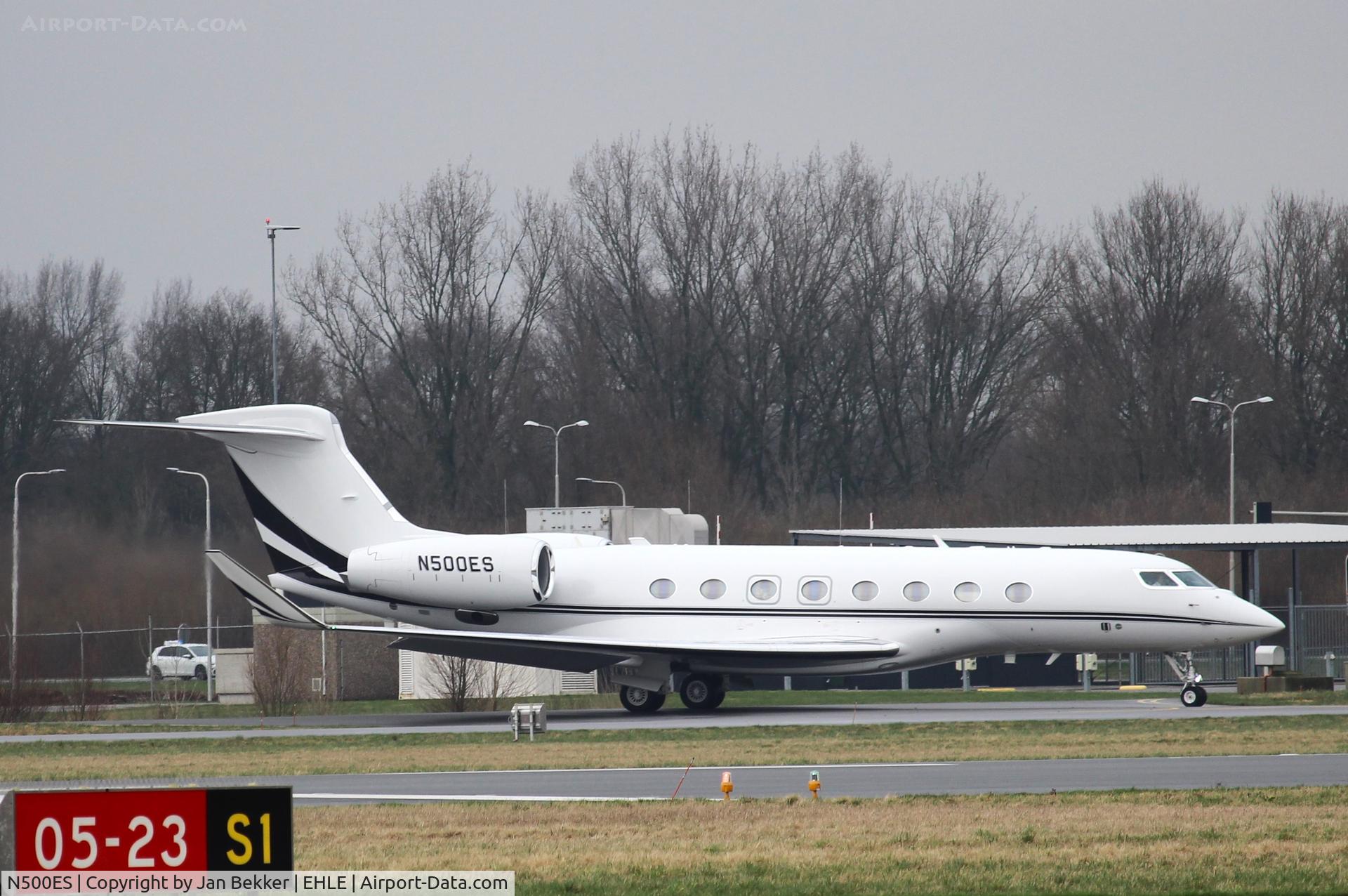 N500ES, Gulfstream G650ER C/N 6397, Lelystad Airport. Departure to Luton