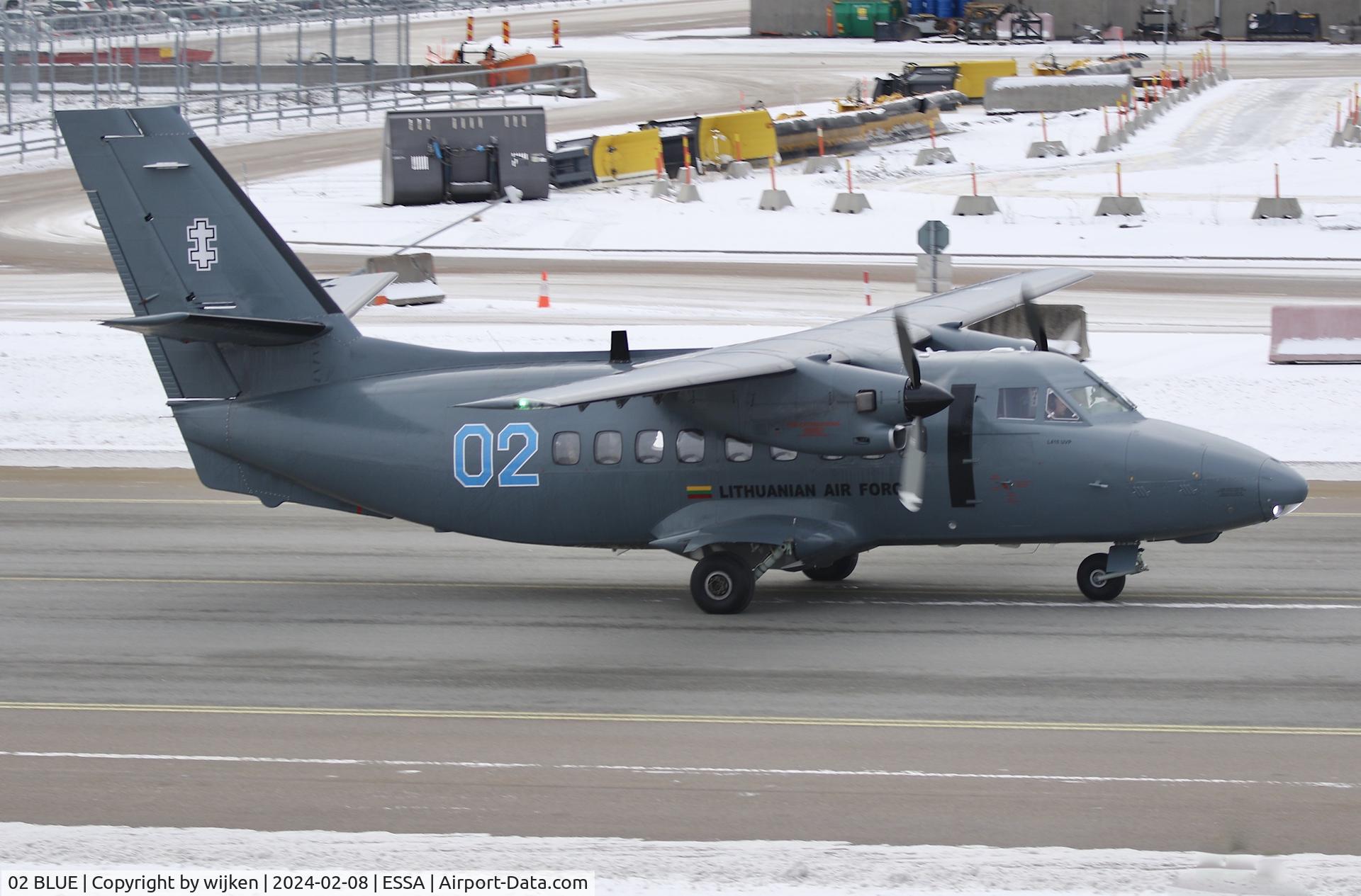 02 BLUE, 2000 Let L-410UVP Turbolet C/N 820739, TWY W