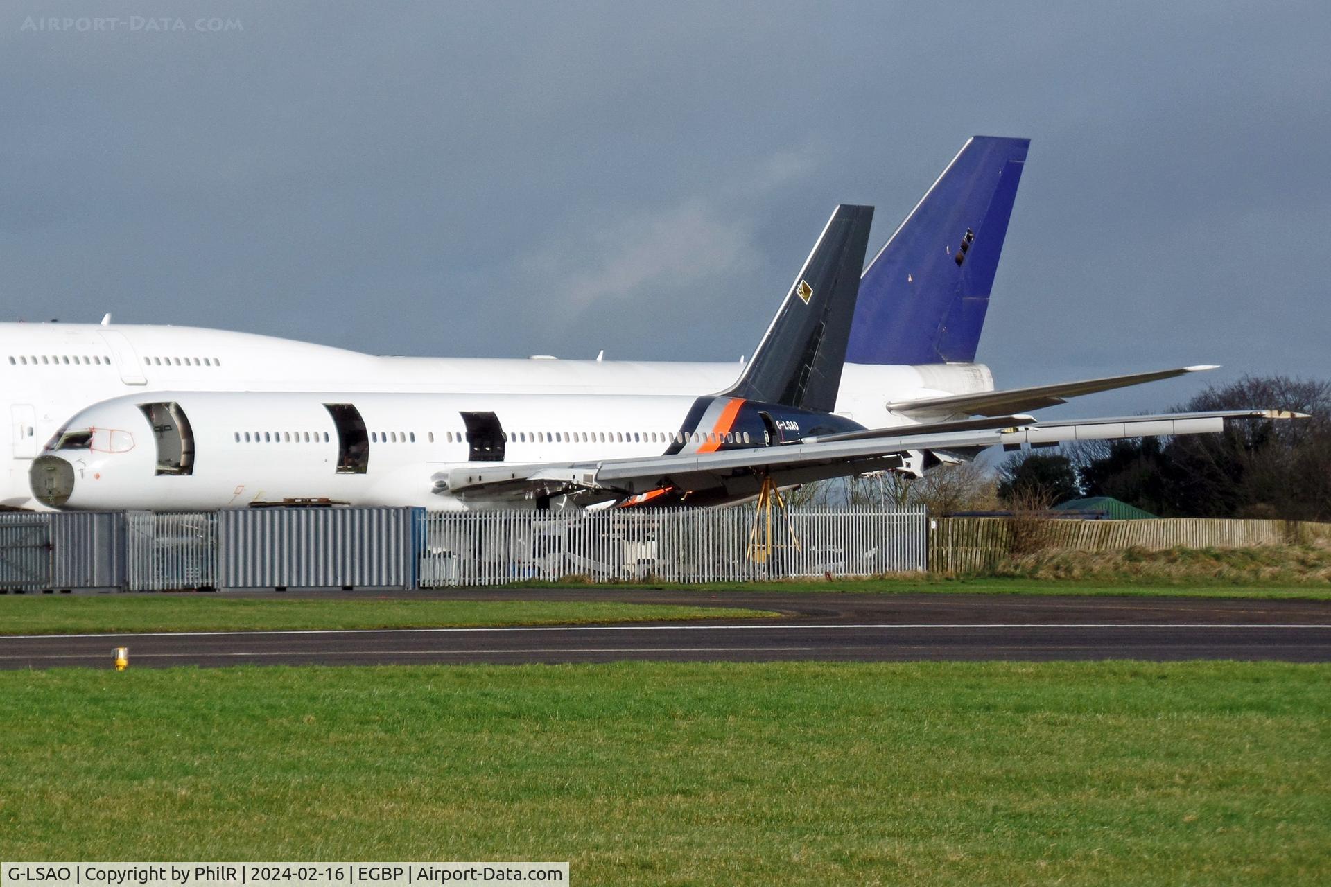 G-LSAO, 2000 Boeing 757-256 C/N 29309, G-LSAO 2000 Boeing 757-200 Jet2 Titan colours Kemble
