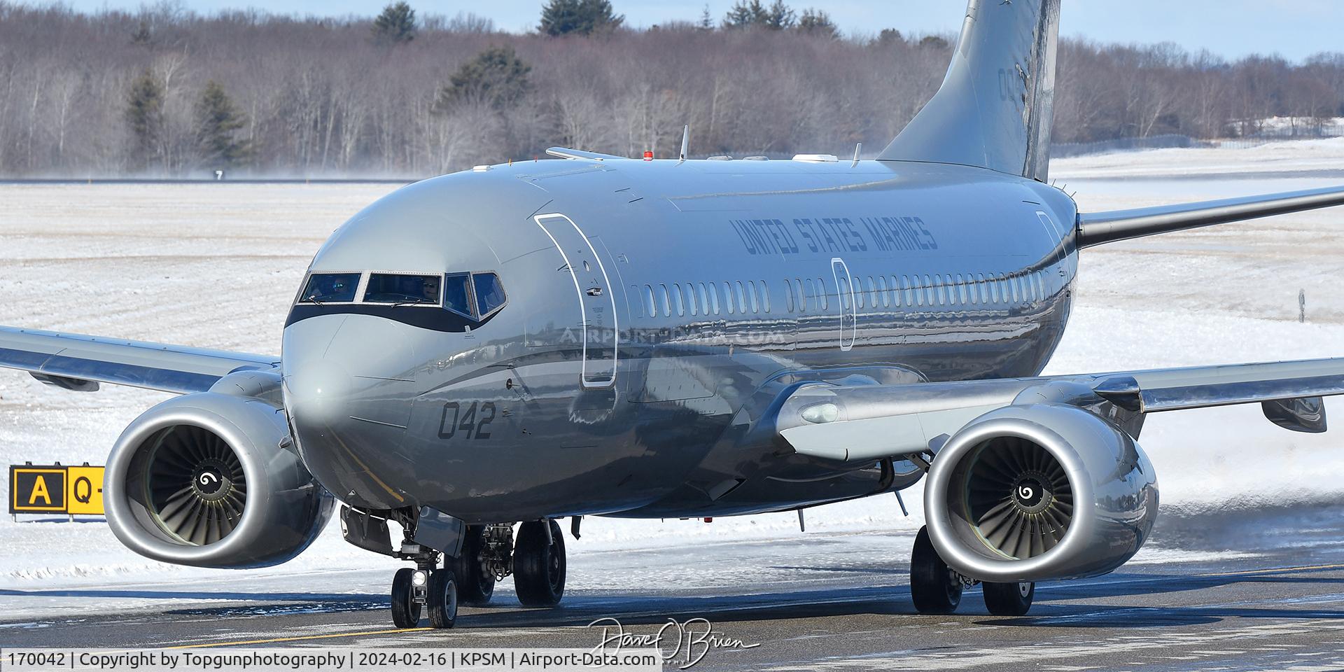 170042, Boeing C-40 C/N 30185, RUNNER04 taxiing up to RW34