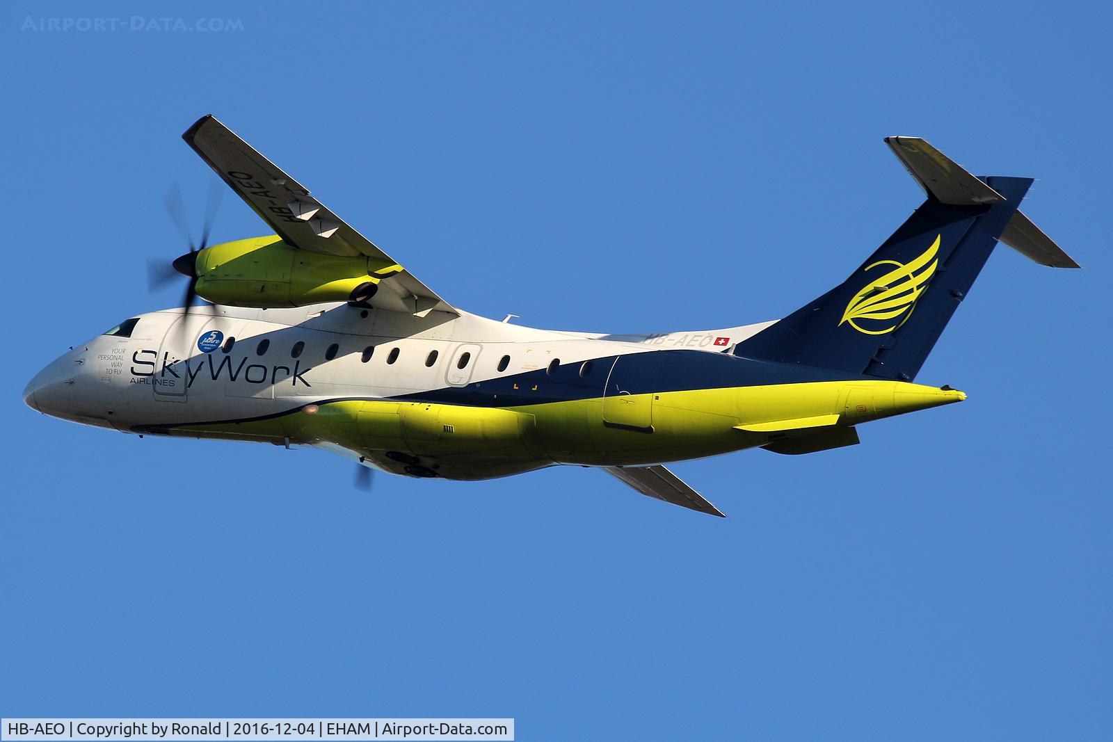 HB-AEO, 1995 Dornier 328-100 C/N 3061, at spl