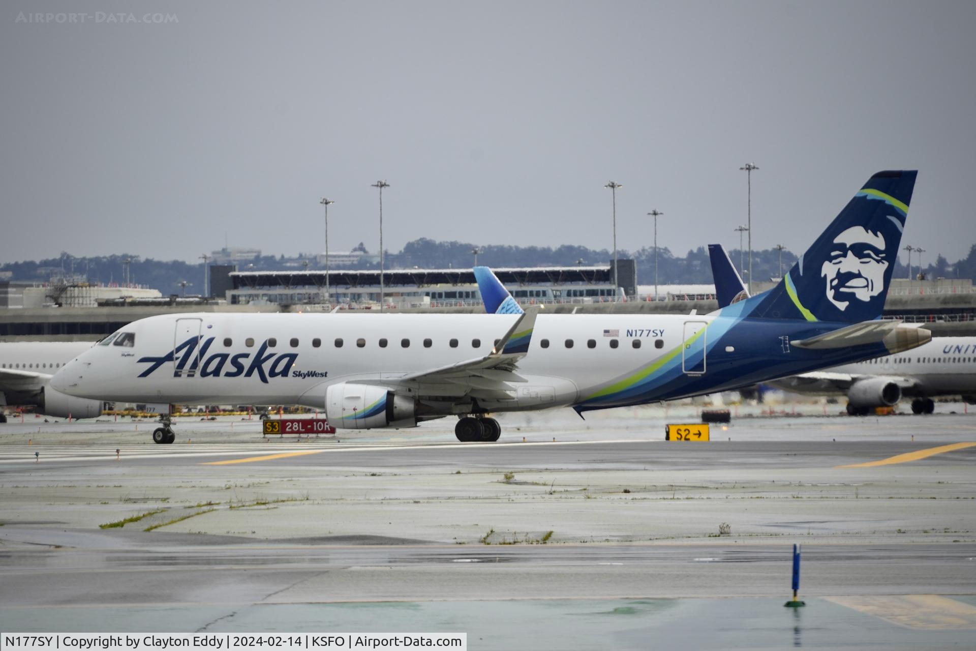 N177SY, 2016 Embraer 175LR (ERJ-170-200LR) C/N 17000535, SFO 2024.