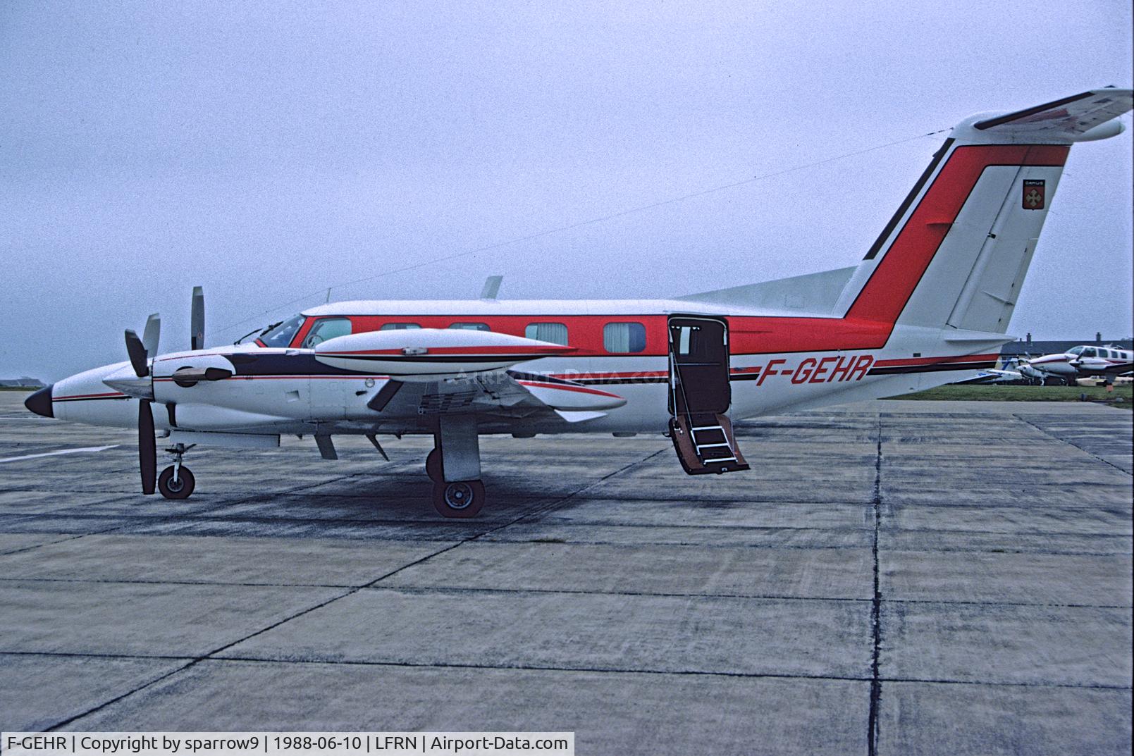 F-GEHR, 1982 Piper PA-42-720 Cheyenne III C/N 42-8001101, At Rennes-St Jacques. Crashed as D-IFSH at LSZH during landing in dense fog. Scanned from a slide.