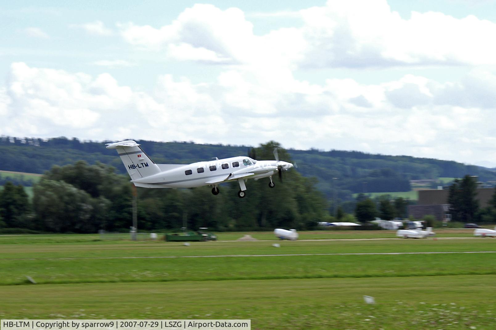 HB-LTM, 1985 Piper PA-42-1000 Cheyenne 400LS C/N 42-5527028, Departing runway 25 Grenchen. HB-registered from 2002-07-02 until 2015-11-30