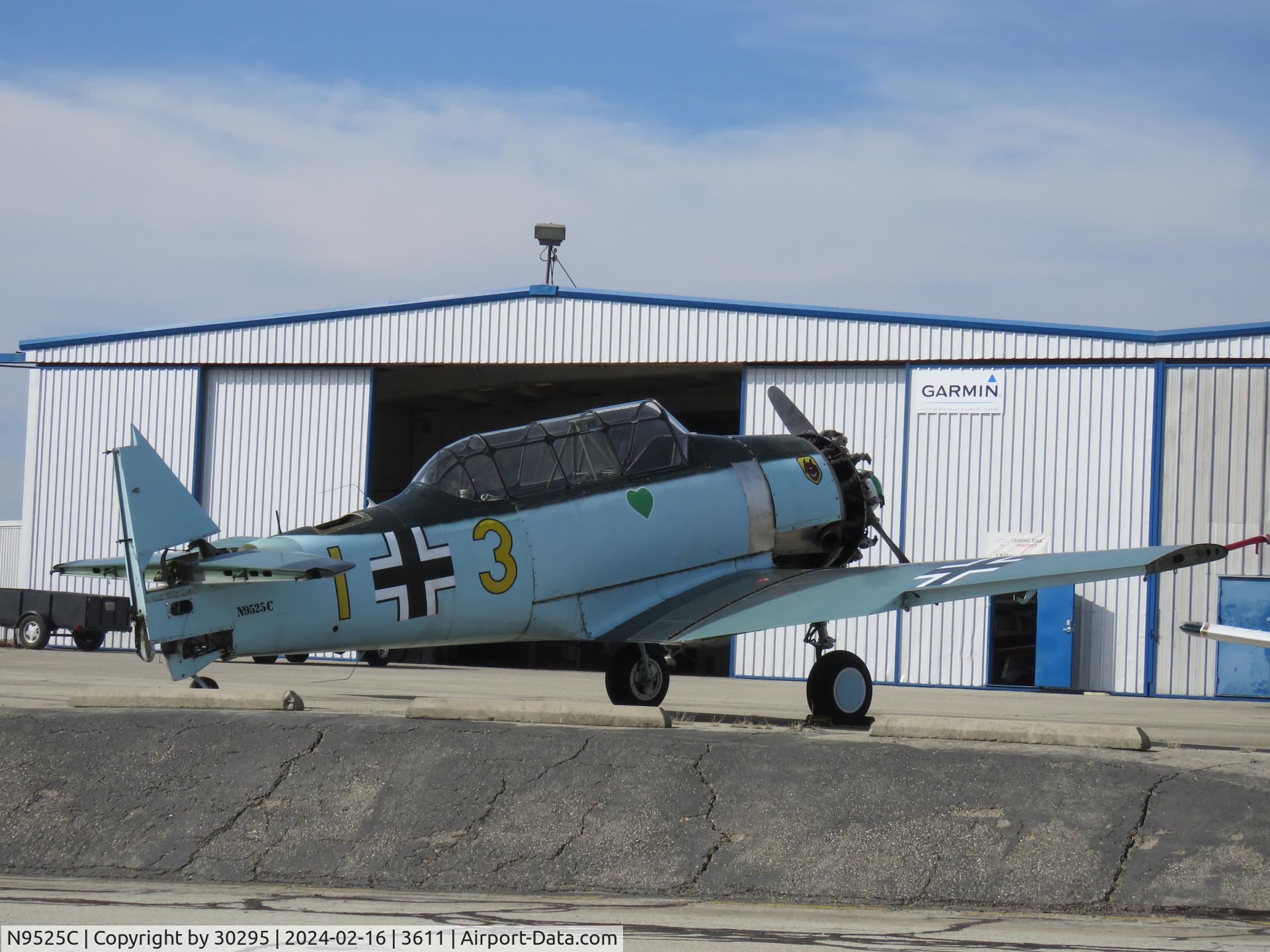 N9525C, North American AT-6C Texan C/N 88-12407, Parked
