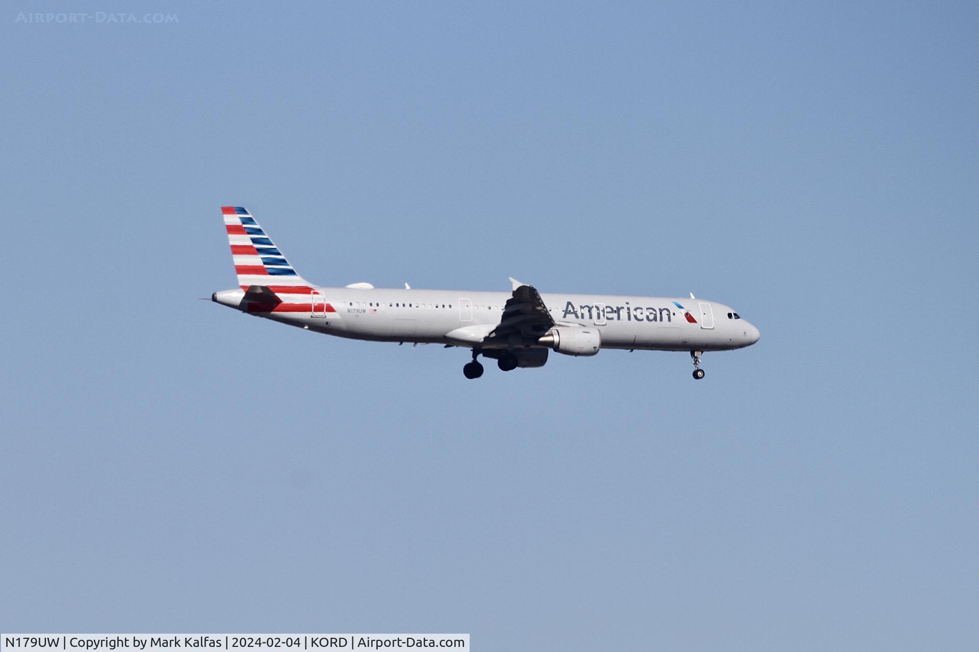 N179UW, 2001 Airbus A321-211 C/N 1521, A321 American Airlines Airbus 321-211 N179UW AAL2765 PHX-ORD
