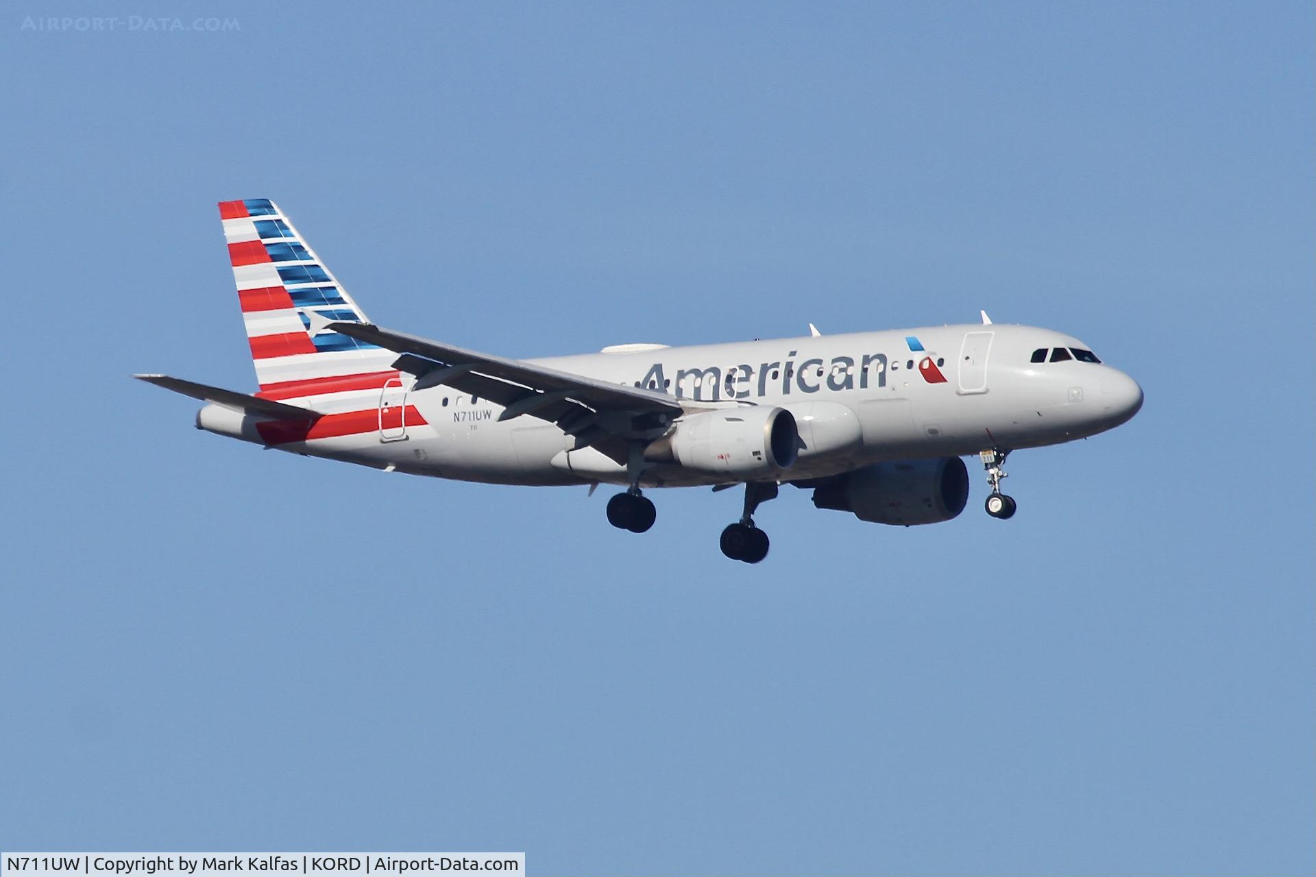 N711UW, 1999 Airbus A319-112 C/N 1033, A319 American Airlines AIRBUS INDUSTRIE A319-112 N711UW AAL1920 PHL-ORD