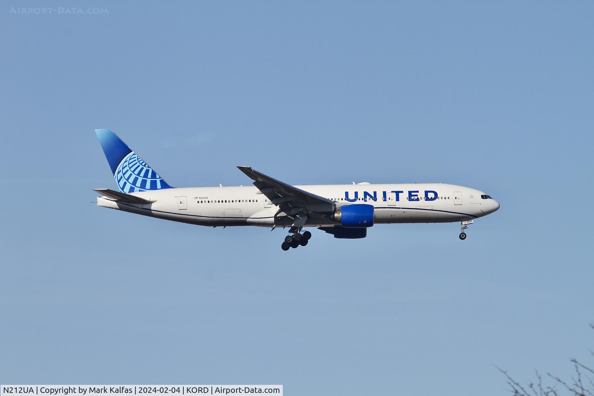 N212UA, 2000 Boeing 777-222 C/N 30218, B772 United Airlines Boeing 777-222  N212UA UAL2475 MCO-ORD
